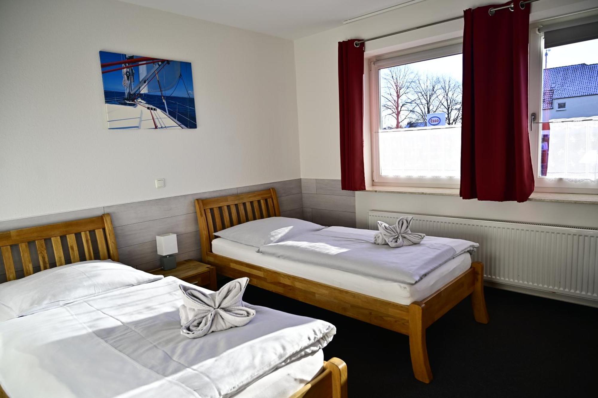 Double Room,1526626201:JPEG